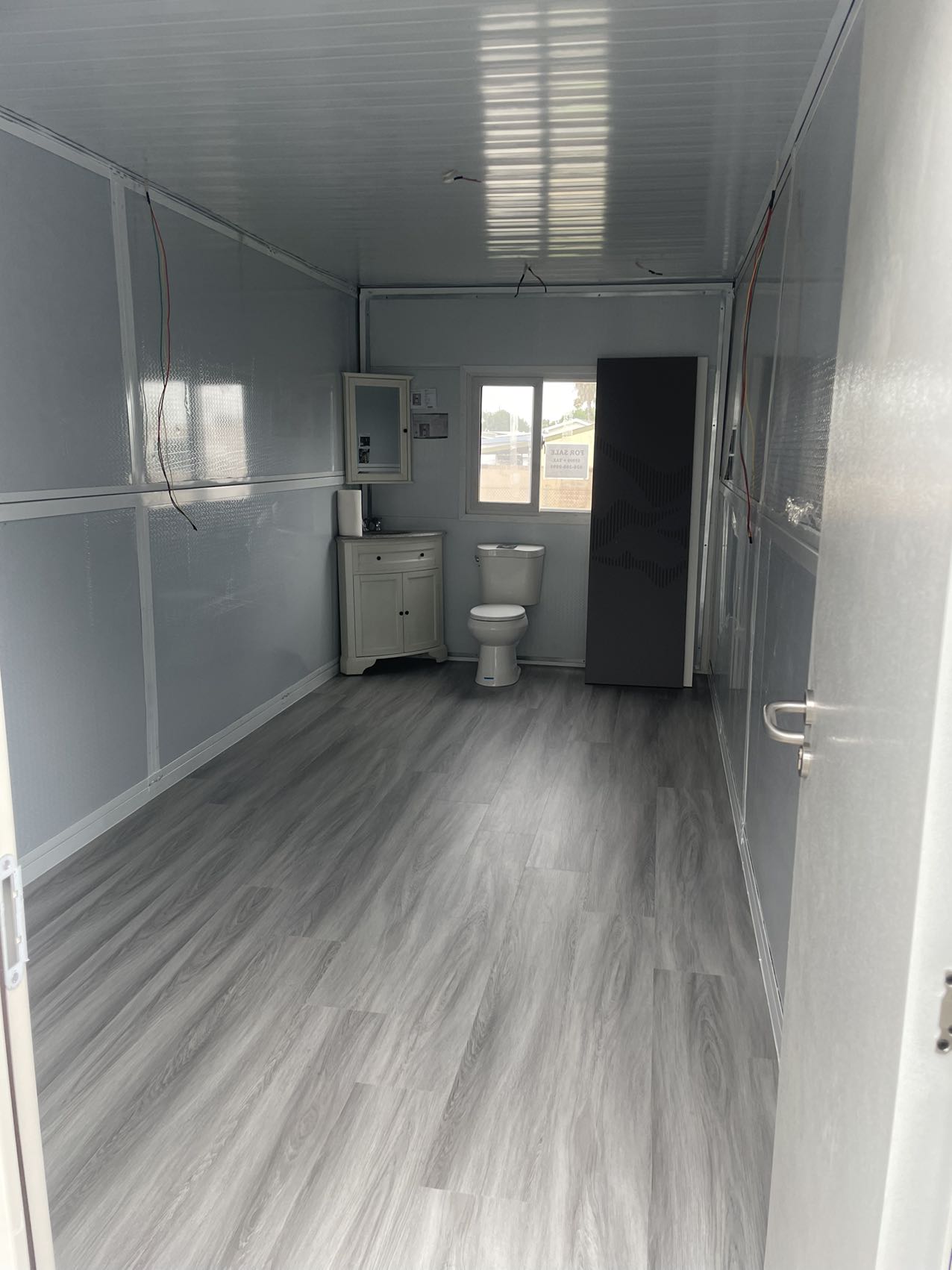 20*8.3*8.4ft Prefab Modular Tiny Container home with Bathroom